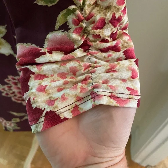 😍BEAUTIFUL Burgundy Dress w/Flower Print - Picture 4 of 6